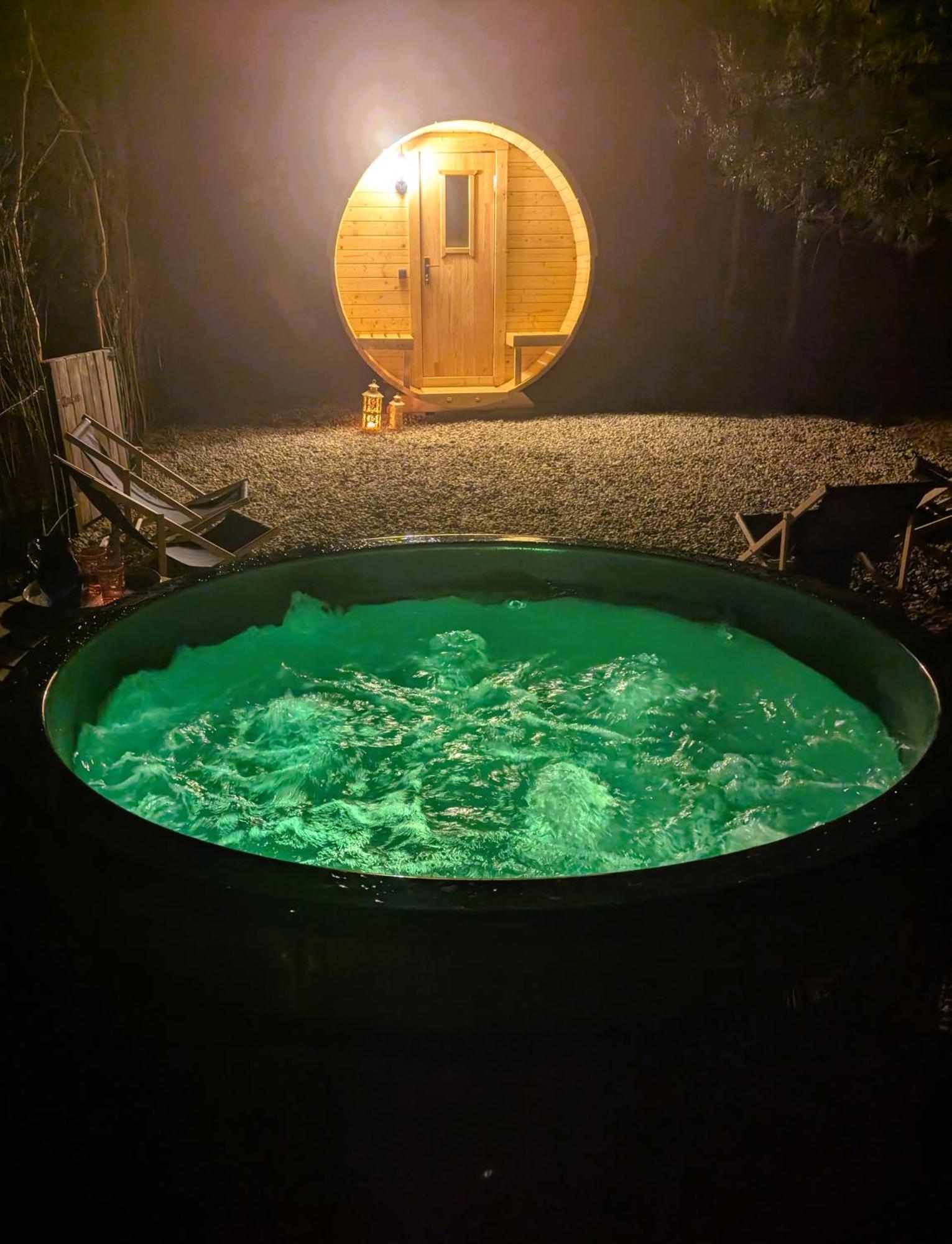 Forreset - Lesny Apartament, Sauna I Balia Jacuzzi เกียตร์ซวัลด์ ภายนอก รูปภาพ